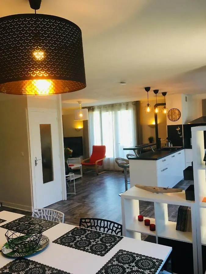 Villa Manuela Gannat Hébergement de vacances